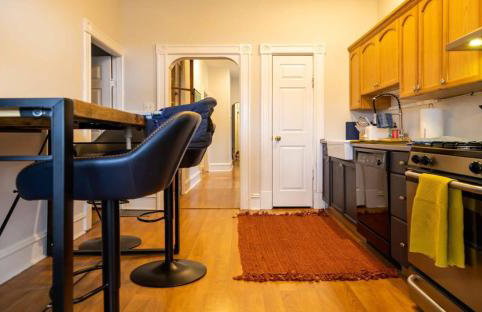 Stylish 4BR with Office Deck Gardens ABODEbucks - Foto 19