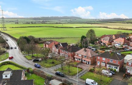 25 minutes from the peak district - Foto 13