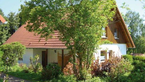 Holiday Home in Germany with Garden Terrace - Foto 2