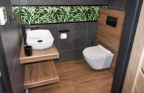 Brama Sanu - z prywatną linią brzegową Jeziora Solińskiego - pomosty - pontony - basen sezonowy - Foto 25