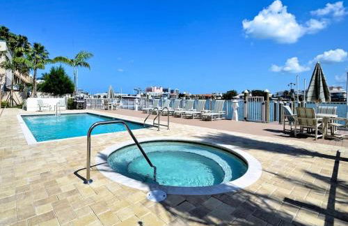 Waterfront -3BR - 2Kings -Pool Balcony - Beach - Foto 16