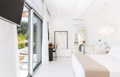 La Casa di Mare, Luxury Beach Front Villa with Private Pool, Whirlpools & Sauna, By ThinkVilla - Foto 35