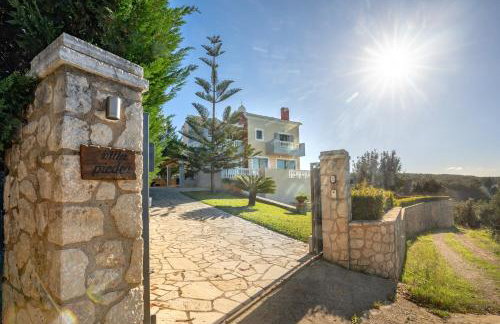 Villa Piedra Acharavi - Foto 1