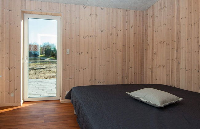 10 Person Holiday Home in Allingabro - Photo 2