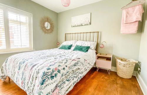 Beautiful 2 Bedroom Cottage with Private Courtyard in Arundel Centre - Foto 7