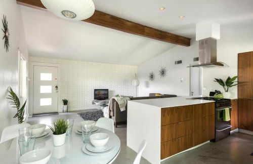 Quiet Haven with Huge Fenced Yard Fast Internet by Lodgewell - Photo 9