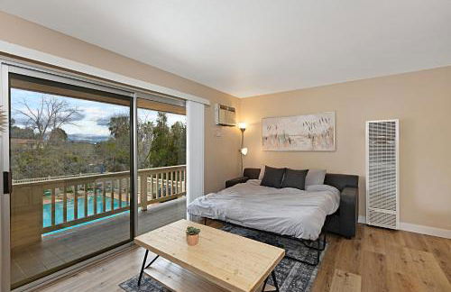 Charming 2 Room La Mesa Casita w/ Pool, BBQ & Yard - Photo 4