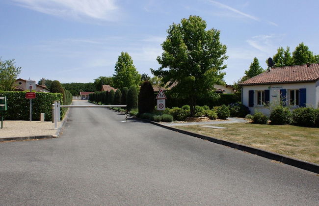 Villa in Les Forges With Pool & Golf Access - Foto 33