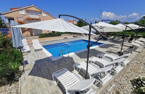 Apartments Lea with pool - Photo 33