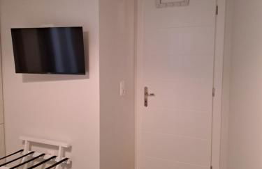 Kyveli LuxuryRooms - Photo 9