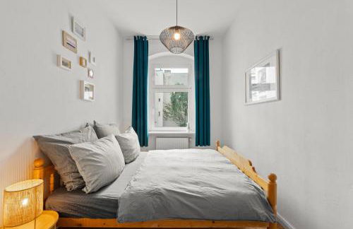 TheWilhelmshavener Group Apartment, group & family friendly, 100m2, 2BR, 1 living room, huge table, ideal for 4 - 6 Guests - Photo 8