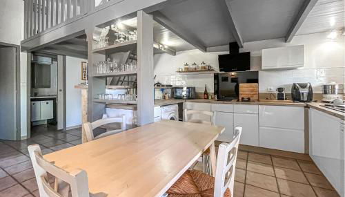 Awesome Home In Aramon With Outdoor Swimming Pool - Foto 5