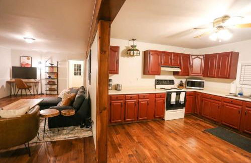 Modern & Cozy Getaway House near Conway lake - Pet Friendly - Foto 9