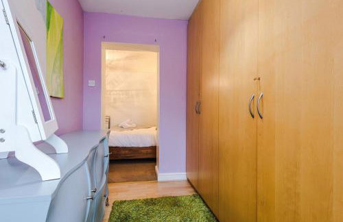 4 Bed House - Sleeps 8 - Free Parking - Manchester - Foto 34