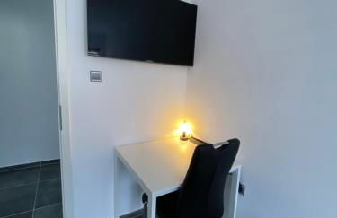 Moderne 2 Zimmer Wohnung Küche und Bad im Zentrum - Photo 22