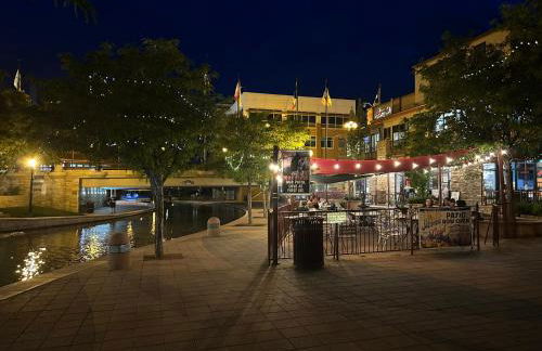 Step Back in Time - Photo 23