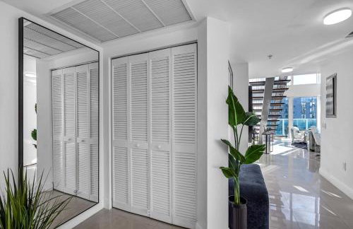 Luxury 2BD Corner Loft with Stunning Miami River View - Foto 27