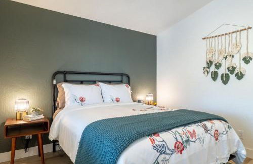 Bus Stop Saloon - Cave Creek with Spa - Photo 65