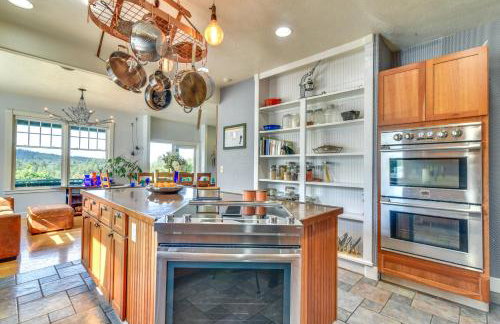 Rainier Home on 20 Acres with Blueberry Farm! - Foto 10