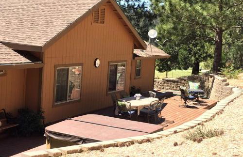 Luxury Cabin Rental with a Fire Pit in Coulterville, California - Foto 38
