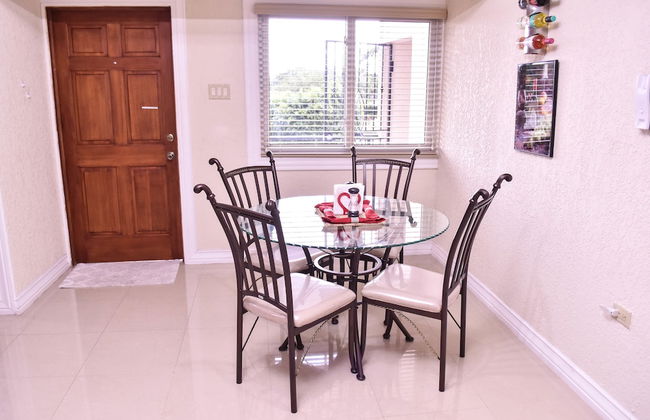 Executive Arcadia Luxury Guest Apartment - Photo 4