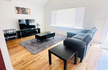 Comfortable 4-BR Family Home with Ample Parking - Foto 20