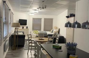 Modern Studio Flat in Bramhall - Photo 14