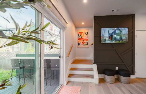 Hot Tub Amazing Location! Modern Ohio City Luxury 2 King Beds - Foto 13