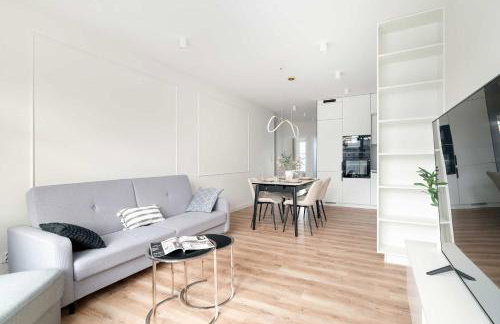 Przestronny Apartament z 2 Sypialniami by Noclegi Renters - Foto 7