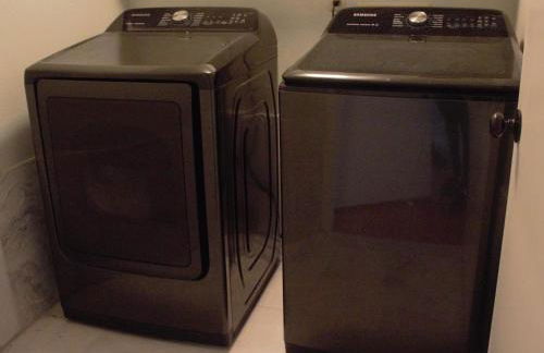 Amazing 4 Bedroom House with nice Backyard - Foto 16