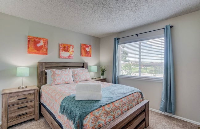 4BR AF Academyw/hot Tub & Firepit - Foto 11