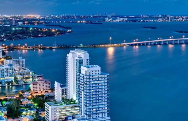 Miami Night Bus Tour - Photo 8