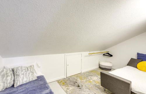 Charming Condo on Lake Erie with Community Pool - Foto 13