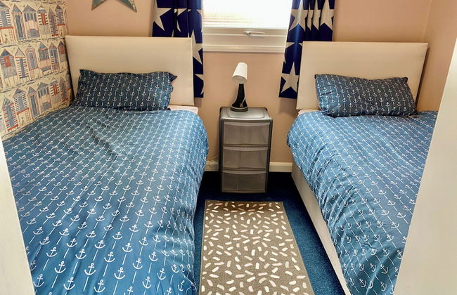 Large 3 bed Chalet -sleeps 6- dog Friendly- Garden - Foto 2