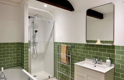 Cathedral Views Period Townhouse w/ Free Parking - Foto 31