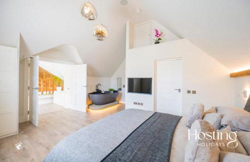 Honeybee Barn - Stunning 4-Bed Rural Paradise - Photo 39