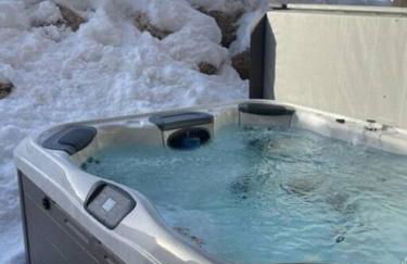 Lakeside Escape with Hot Tub - Foto 11