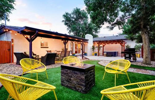 Unforgettable Stay HOT TUB and Fire Pit and 4 Miles to DT Denver - Foto 1