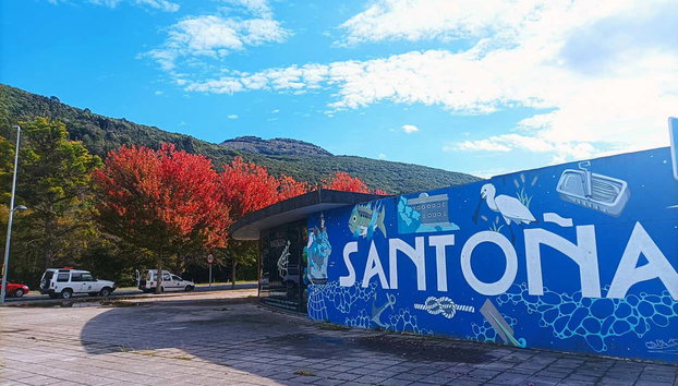Santoña Canning Factory & Marshland Tour - Photo 5, Mural in Santoña and meeting point