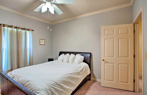 Spacious Stallion Lake Ranch Home with Patio - Foto 23