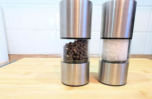 Apartment with AC, full kitchen, self check in, parking, 8 min to SAP campus, Wi Fi - Foto 44