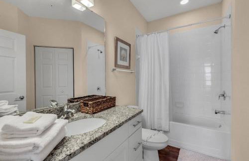 4 BD 3 BA Lucaya Village 15-101 - Foto 17