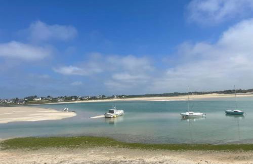 leBel endroit 145m2 , terrain et terrasse de 350m2 au coeur des commerces ,à proximité de la mer et tous services inclus - Photo 4