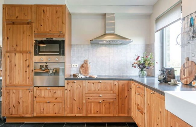 Rustic Family Holiday Home for up to 8 People Located in the Green of the Countryside - Foto 3