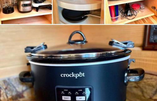 Fully Stocked Cabin Retreat w/ Game Room & Pond! - Foto 56