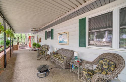 Lakefront Canadian Gem Fire Pit, Decks and Grills - Foto 26