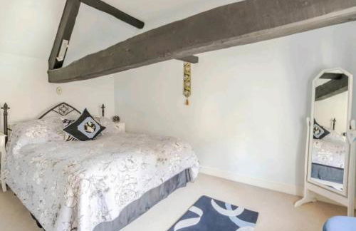 Chapter Cottage - Cosy Escape in central Malmesbury, Sleeps 4, and Dog-Friendly! - Foto 8