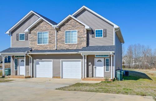 5 Mi to Charlotte Motor Speedway Cozy Townhome - Foto 28
