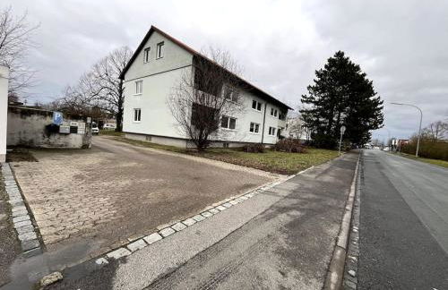 LOOT LARGE /Stadtrand /Parkplatz - Foto 32