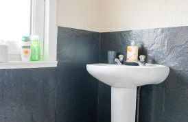 Whitburn house - Photo 26